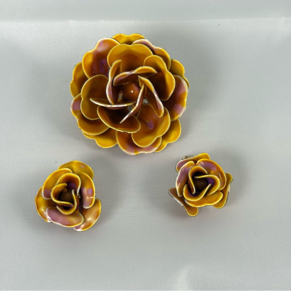 Vintage 60s Yellow Orange Flower Enamel Metal Brooch Pin Clip on Earrings Set